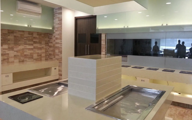 Ambar Sarovar Portico Hotel - Gandhidham