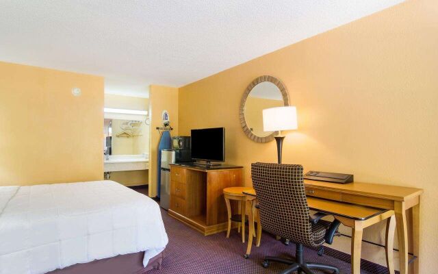 Americas Best Value Inn Darien