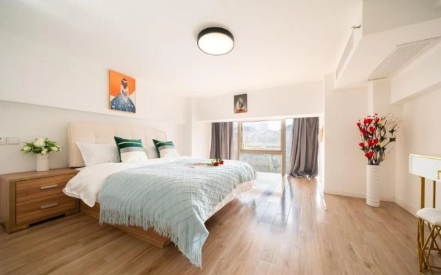 Shanghai Hills & Freshly Home Loft Retreat near NECC