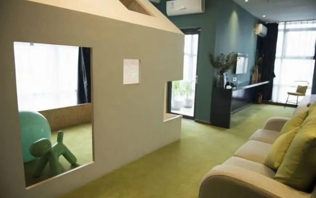 V-hotel Boutique Hotel