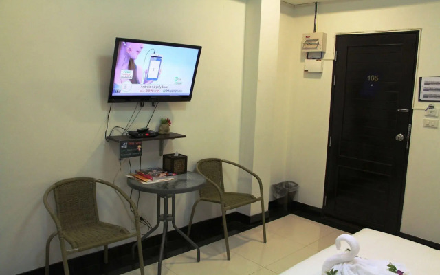 Modern Inn by Saifon