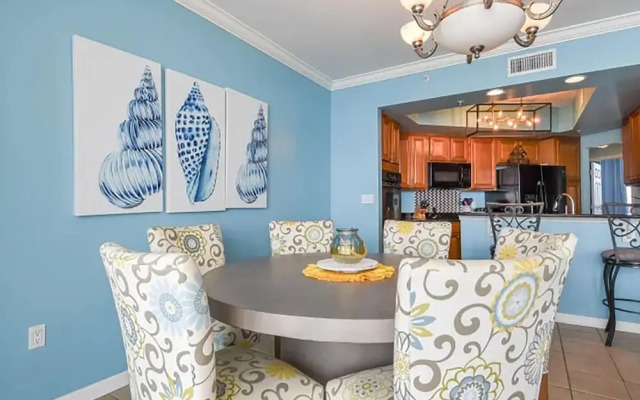 Silver Beach Towers 1003 West