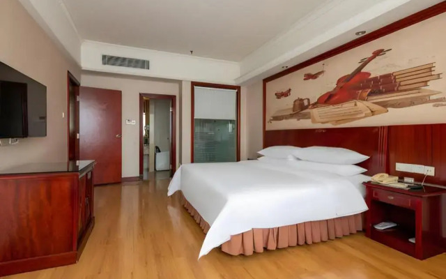 Vienna Hotel Shenzhen Longhua Qinghu Road Branch