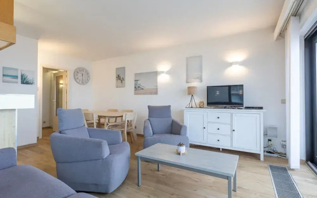 Corner Apartment on 5th Floor