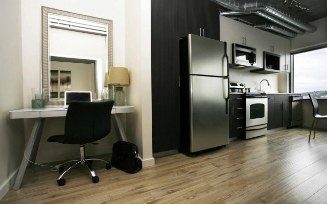 Ferris Wheel Waterfront Apartments By Barsala