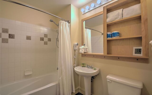 Silver Mills #8278 by Book by Owner