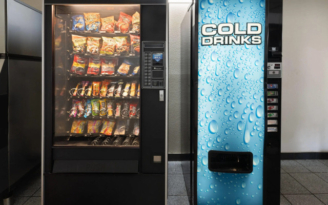 Super 8 by Wyndham South Boston VA