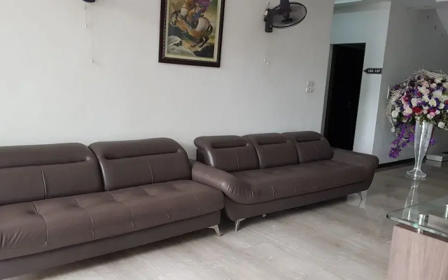 Lakeside Dailai Hotel