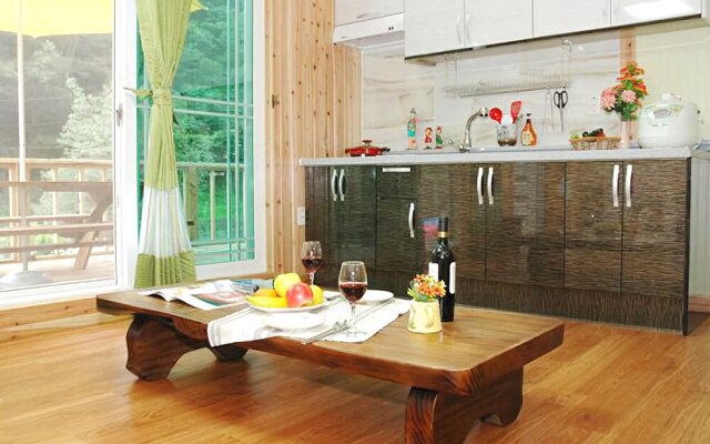 Gwangyang Come&play Pension