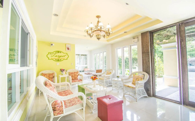 The target residence & resort