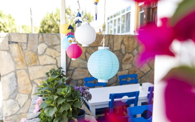 Teos Otel