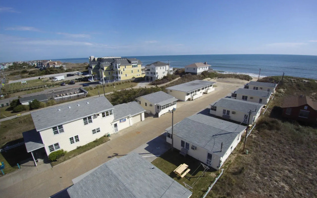 Oceanside Court by Kees Vacations