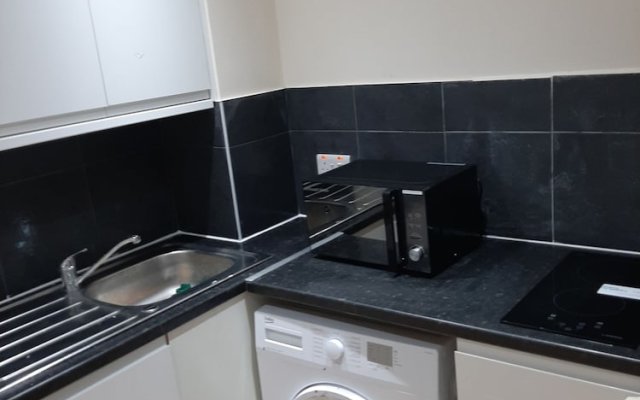 Budget Ensuite Room in Thamesmead