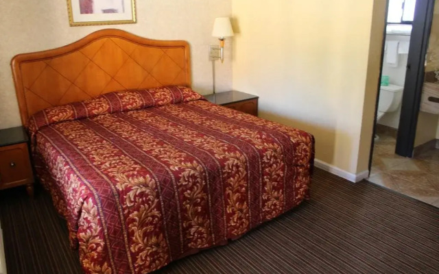 Travelers Inn