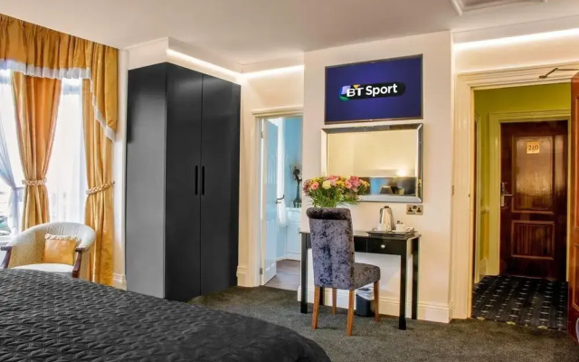 The Revelstoke Hotel