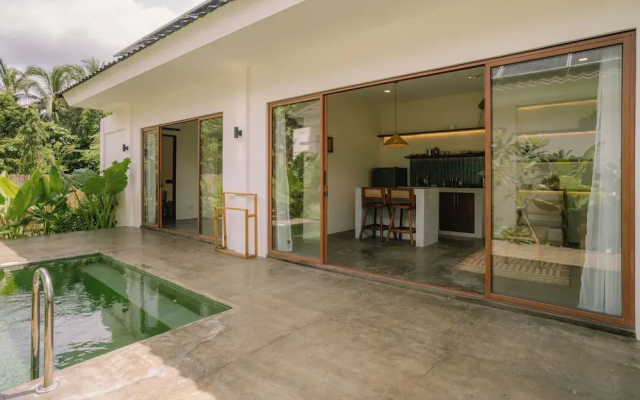 Ananda House