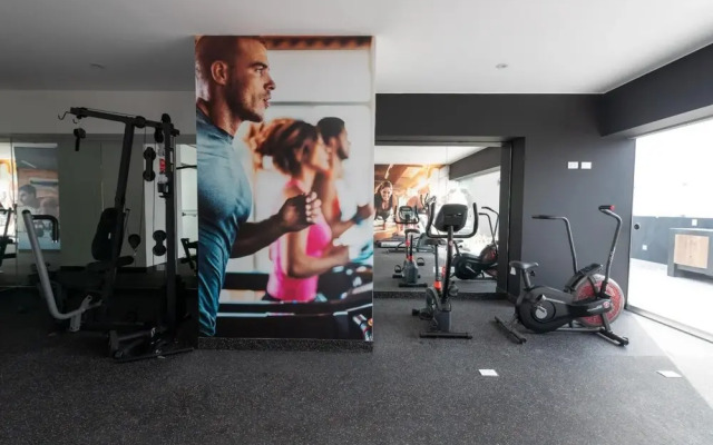 Modern 1 BR Barranco Apartment High Floor