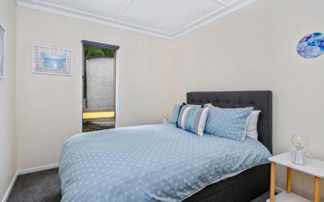 Snells Sanctuary - Snells Beach Holiday Home