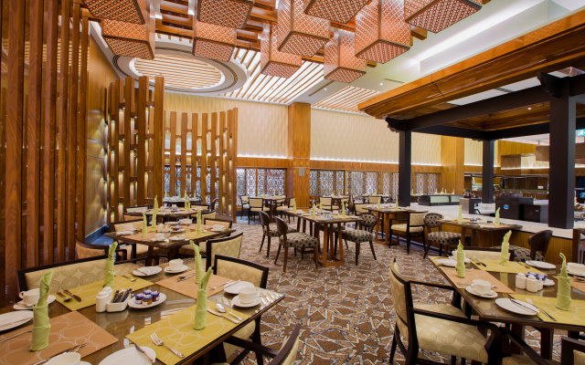 Ayla Grand Hotel