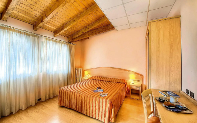 Apartment in the Residence dei Fiori, Baveno