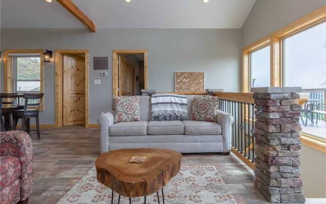 Hello Smokys - Two Bedroom Cabin