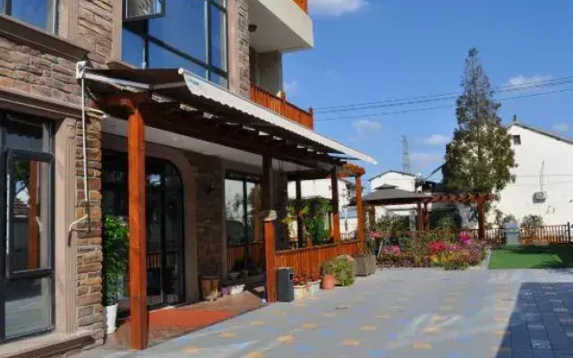 Shanghai Qishi Villa Hot Spring Resort Villa