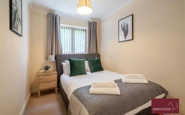 Maidenhead - 2 Bed & parking