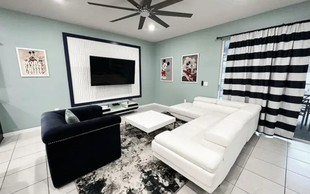 2127lc- Windsor Island 10 Bedroom Home by RedAwning