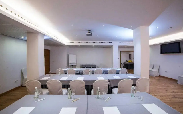 Hotel Serrano
