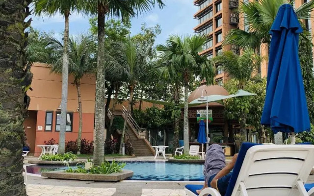 Raintree Service Suite At Times Square Kl