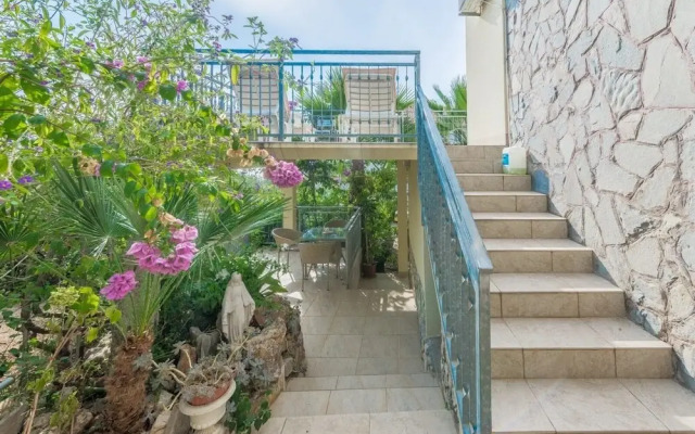 Branko - 60m From the Beach - SA1