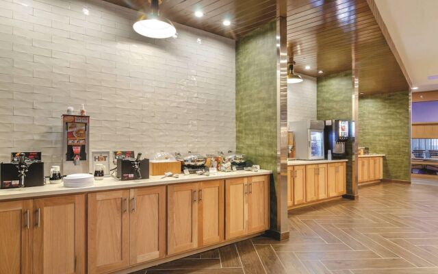 Fairfield Inn & Suites by Marriott Kansas City Shawnee