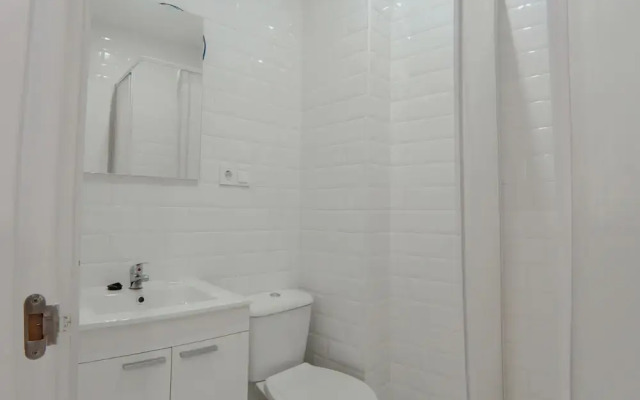 Apartamento de 2 Habitaciones en Puerta del Angel AZ1B