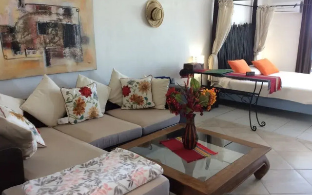 Studio 03 vue mer Orient Bay