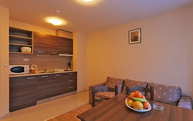 Apartment in Belmont Complex