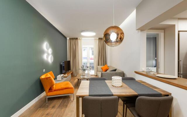 Urban chic 2bdrm aptmt close to the city centre