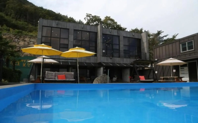 Yeosu the Island Looks Pension