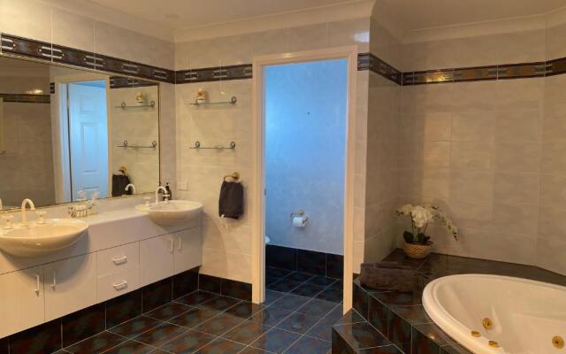 SPECTACULAR WATERFRONT Canal Home, BRIBIE ISLAND