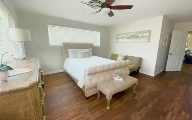 Cozy 4-Bedroom Beachside Home