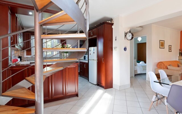 Enchanting Villa in Chalcis with Terrace