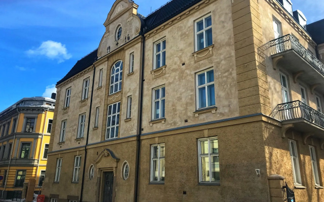 First Hotel & Suites Oslo West