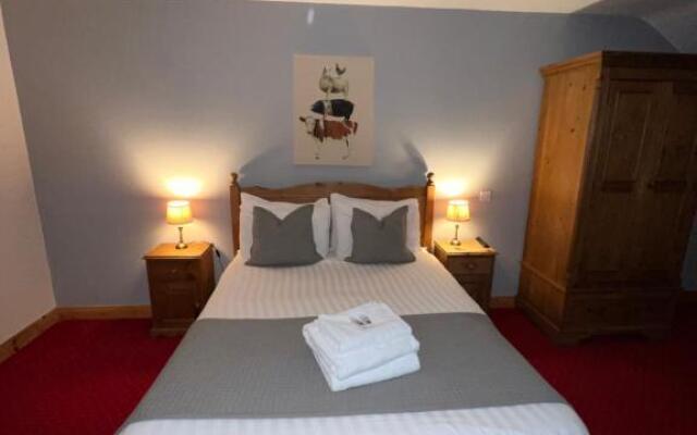 Dingle Marina Lodge