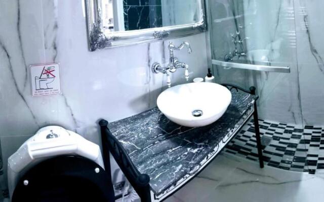 Classy 2 bedroom apartment under Acropolis at Thisseio