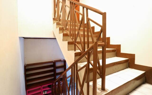 Premium Senen Guesthouse - Female Only