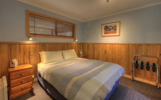 Derwent Bridge Chalets & Studios