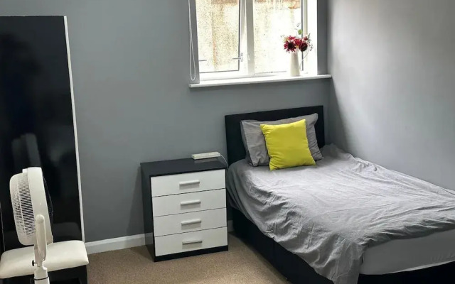 Luton City Escape - Modern 1BR Apartment