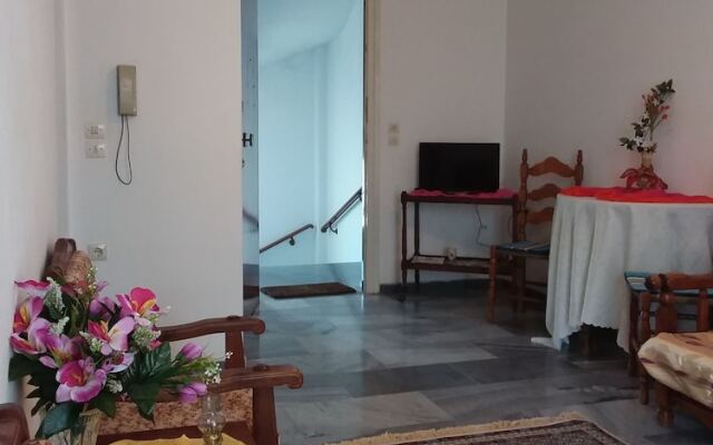 Tinos Evelina
