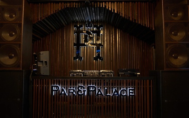 Par and Palace