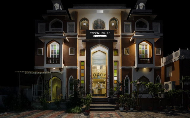 Townhouse OAK Hotel Dev Villas