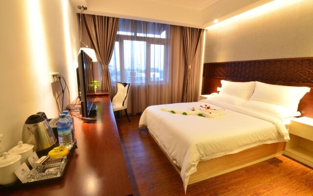 Royal Holiday Hotel